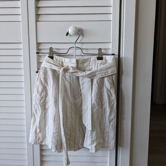 Sezane Lucas Short in Stripes (Ecru/Coffee) - Picture 2 of 4